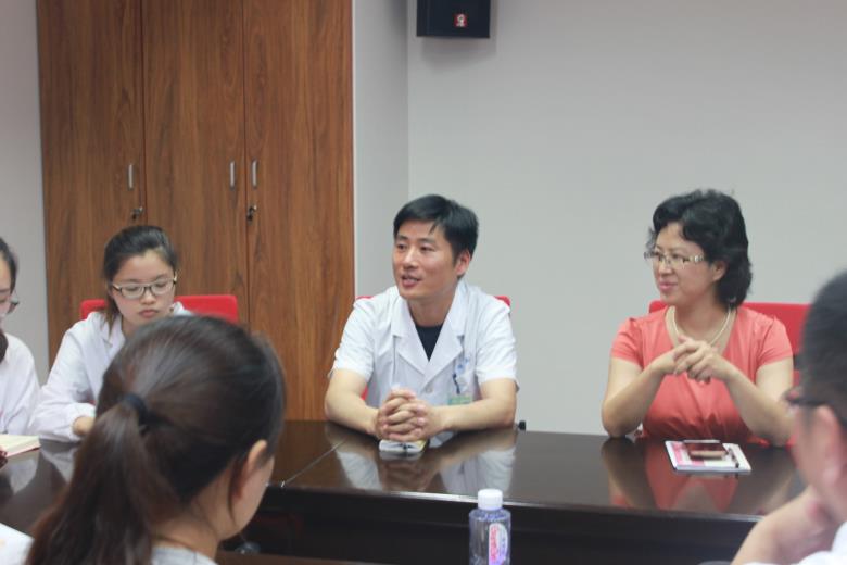 王旭东老师现场解答员工问题